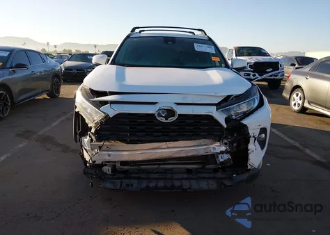 2020 Toyota Rav4 Xle z USA, uszkodzony, nr VIN 2T3W1RFV7LC066951
